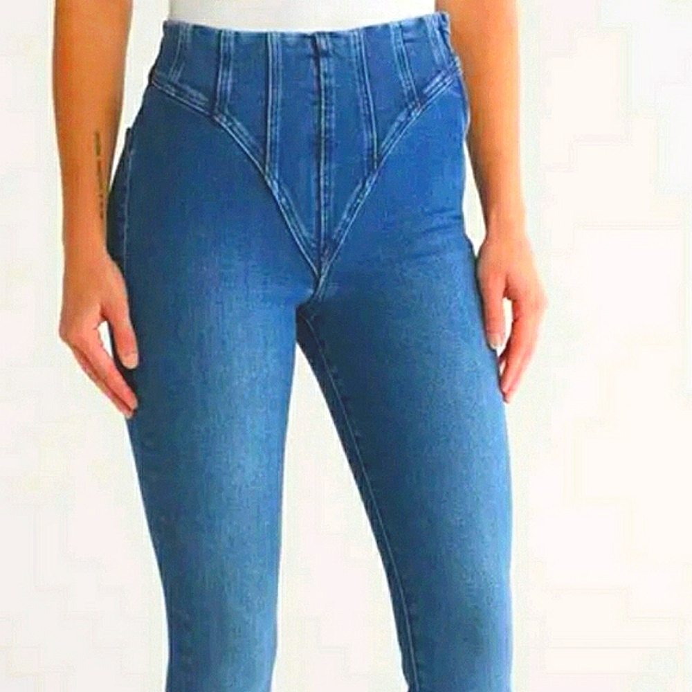 Good American 30x28, V Front, Tummy Tech, Good LEGS, No Gap, High Rise, Straight